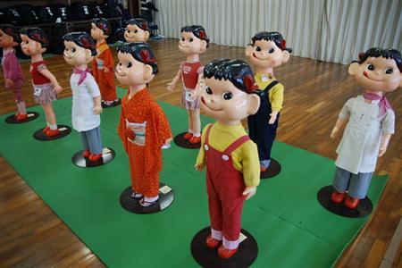 The stolen Peko-chan mascots, from the Sankei News site