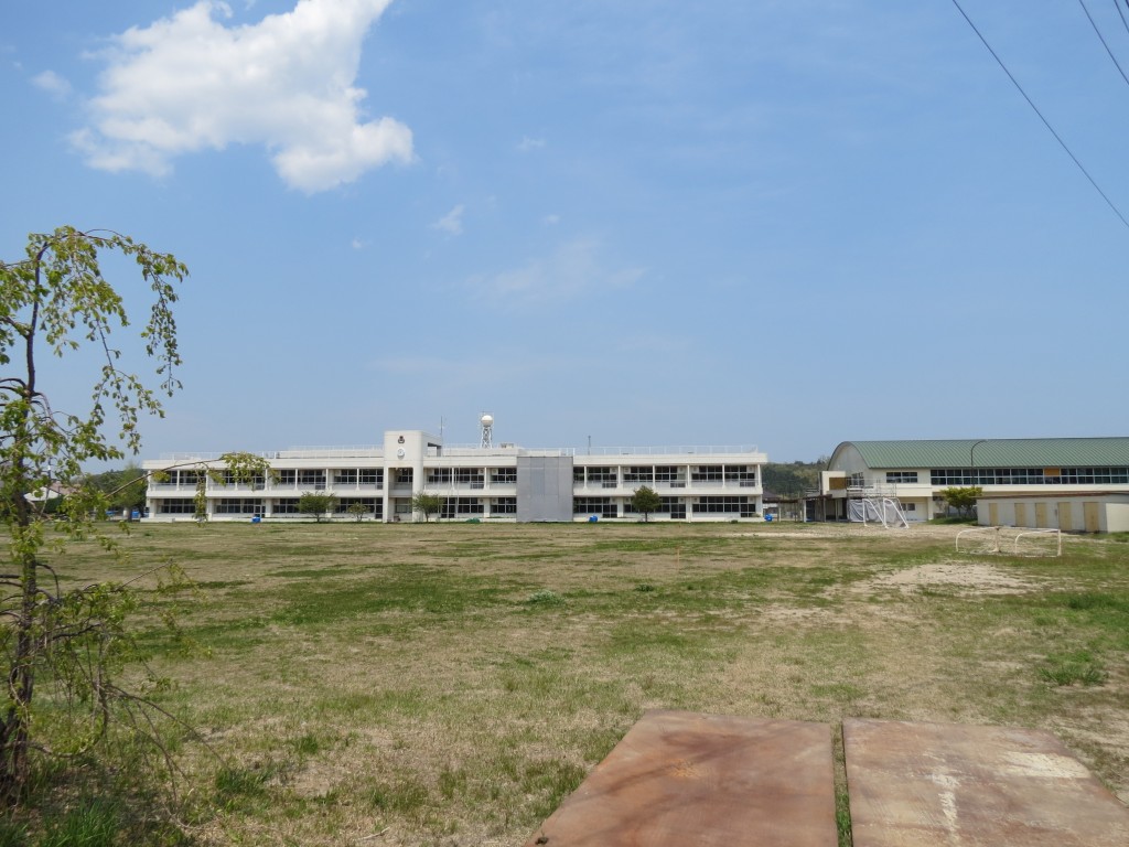 Tomioka Daiichi chuugakko, the forbidden zone opened just before Golden Week this year